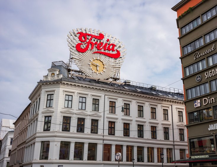 Bilde av Freia-skiltet på Karl Johan.