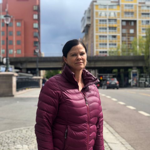 Portrett av Christina Rolfheim-Bye, står på gate i Oslo.